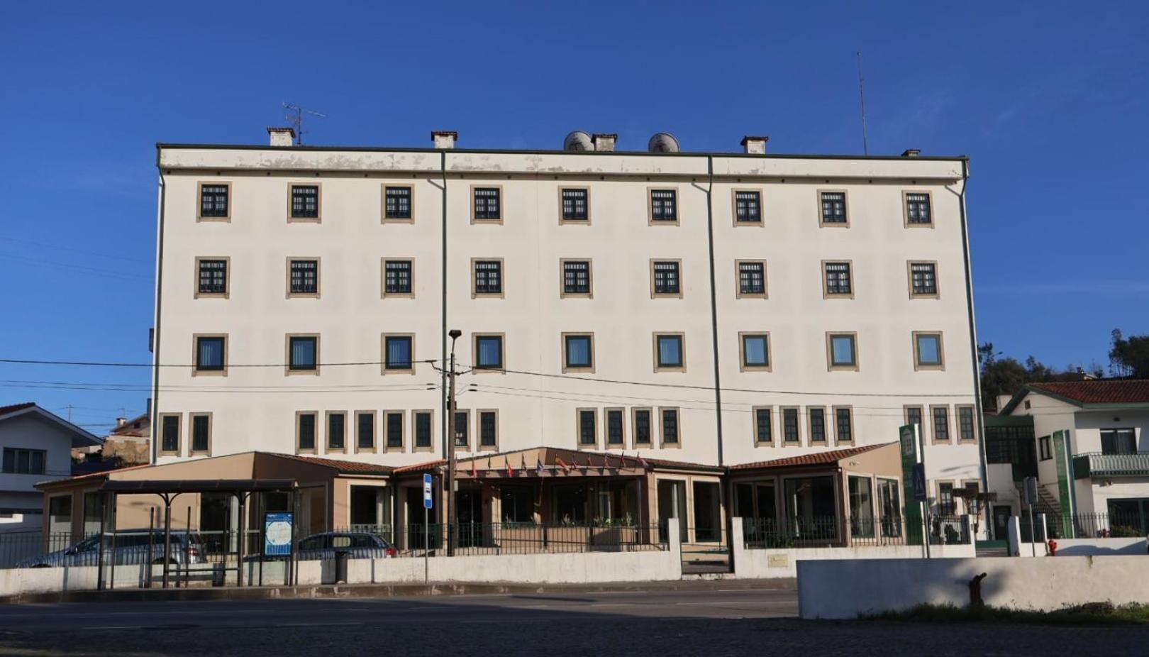 Hotel Santhyago Trofa Exteriör bild