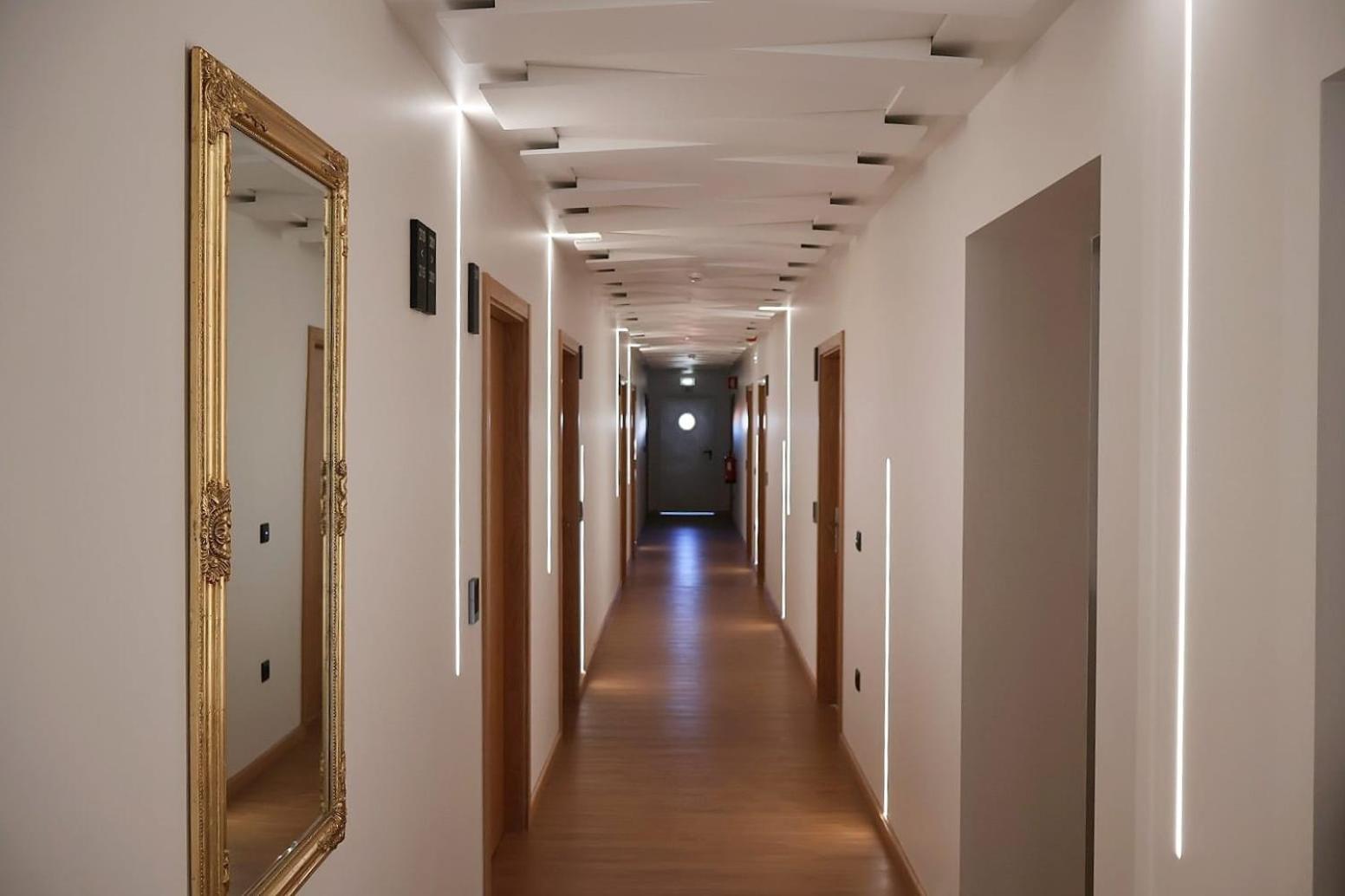 Hotel Santhyago Trofa Exteriör bild